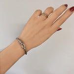 Load image into Gallery viewer, ΑΤΣΑΛΙΝΟ ΒΡΑΧΙΟΛΙ ΧΕΡΙΟΥ BESCH0271