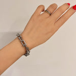 Load image into Gallery viewer, ΑΤΣΑΛΙΝΟ ΒΡΑΧΙΟΛΙ ΧΕΡΙΟΥ BESCH0289