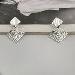 Load image into Gallery viewer, ΑΤΣΑΛΙΝΑ ΣΚΟΥΛΑΡΙΚΙΑ BESCE0951