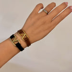 Load image into Gallery viewer, ΑΤΣΑΛΙΝΟ ΒΡΑΧΙΟΛΙ ΧΕΡΙΟΥ BESCH0310