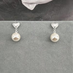 Load image into Gallery viewer, HEART AND PEARL ΑΣΗΜΕΝΙΑ ΣΚΟΥΛΑΡΙΚΙΑ BESCE0371