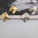 Load image into Gallery viewer, ΑΤΣΑΛΙΝΑ ΣΚΟΥΛΑΡΙΚΙΑ BESCE01168