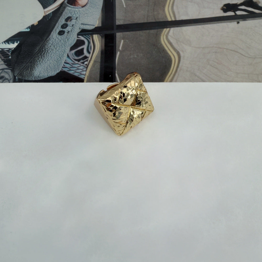 ΑΤΣΑΛΙΝΟ ΔΑΧΤΥΛΙΔΙ BESCR0206