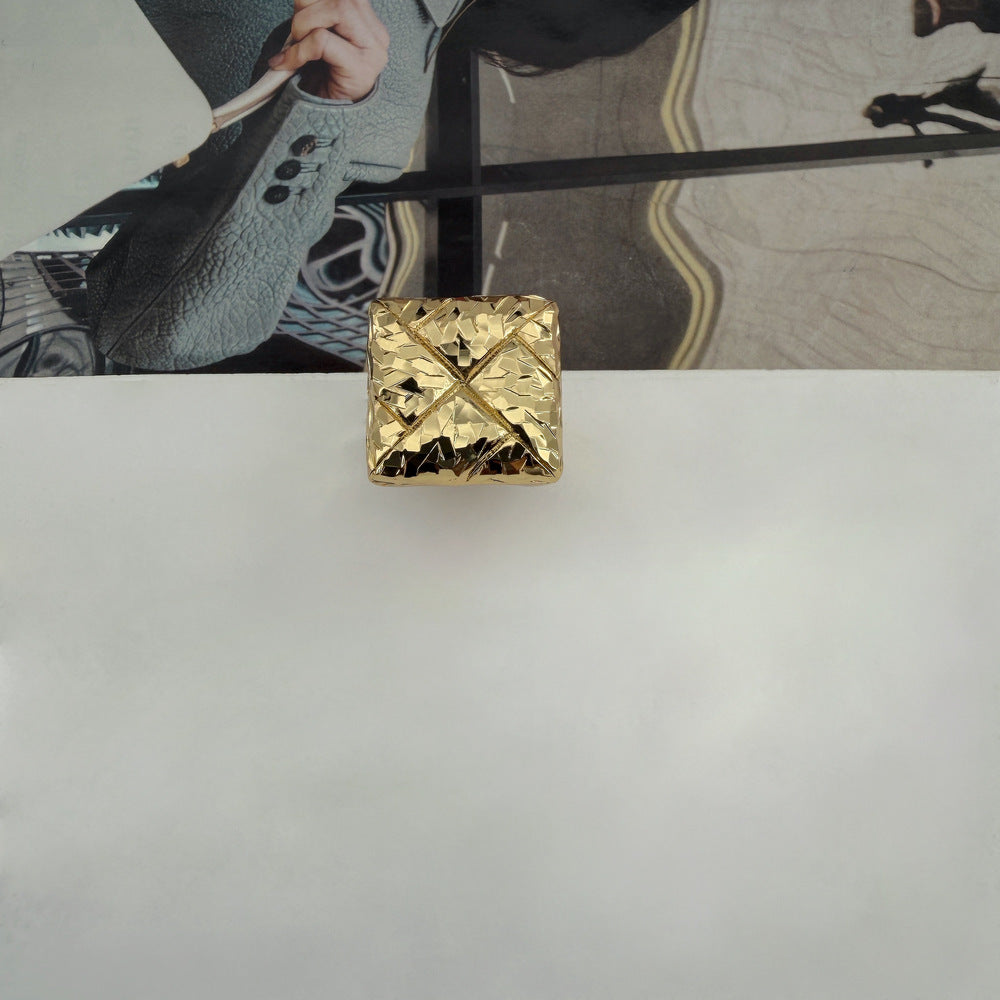 ΑΤΣΑΛΙΝΟ ΔΑΧΤΥΛΙΔΙ BESCR0206